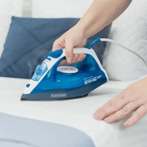 Ferro de Passar Roupa a Vapor Black + Decker Antiaderente 1200W 127V Azul - FX2150-BR