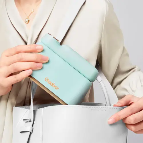 Ferro de passar Gaabor Potência 1200w Capacidade 120ml 220V