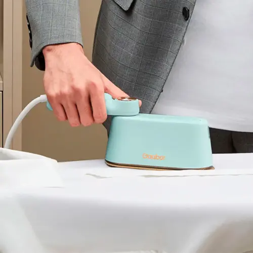 Ferro de passar Gaabor Potência 1200w Capacidade 120ml 220V