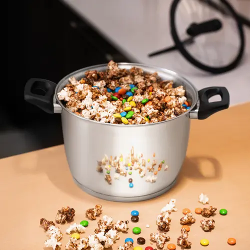 Pipoqueira Tramontina Allegra em Aço Inox com Fundo Triplo e Tampa de Vidro com Borda de Silicone 22 cm 5,6 L