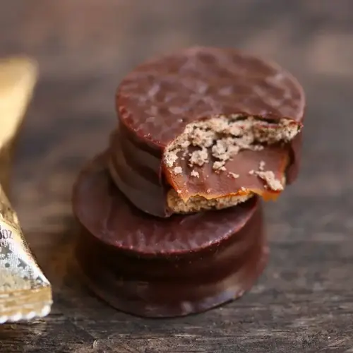 Kit com 2 Mini Alfajor Chocolate + Cápsulas de Cappuccino com Doce de Leite C/10 unidades