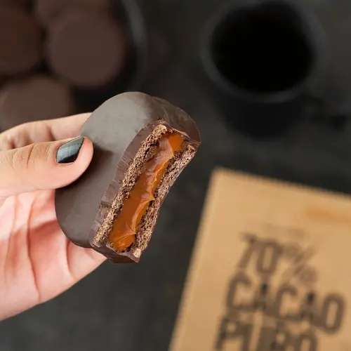 Kit com 4 Alfajores Chocolate 70% Cacau + 10 Havannitas Ao Leite Com Doce De Leite